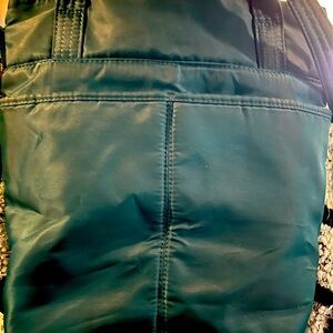 Lug bag crossbody multi pocket 🐳 beautiful color